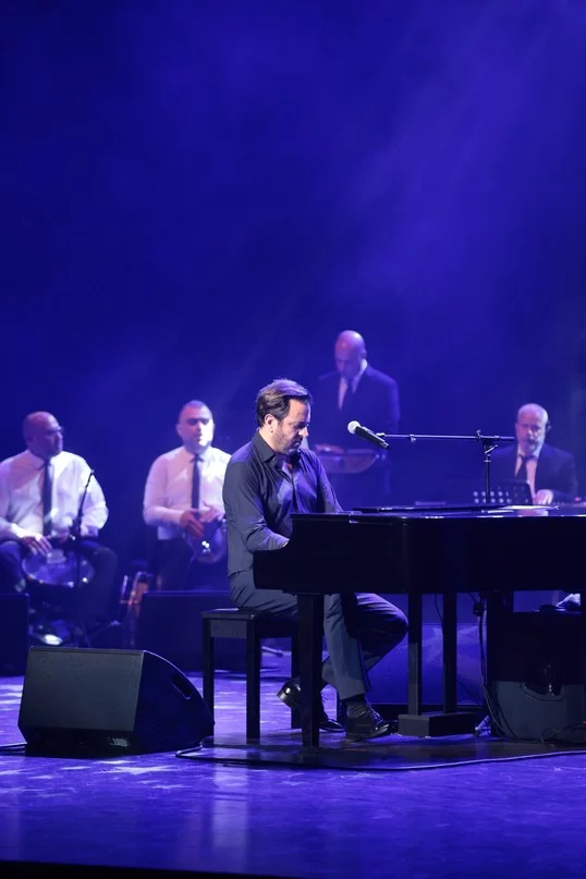 Guy Manoukian at Casino du Liban
