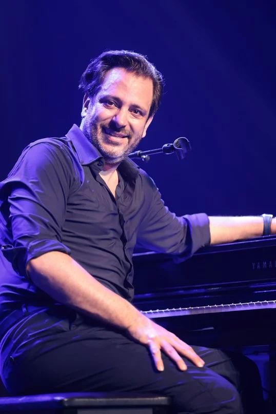 Guy Manoukian at Casino du Liban