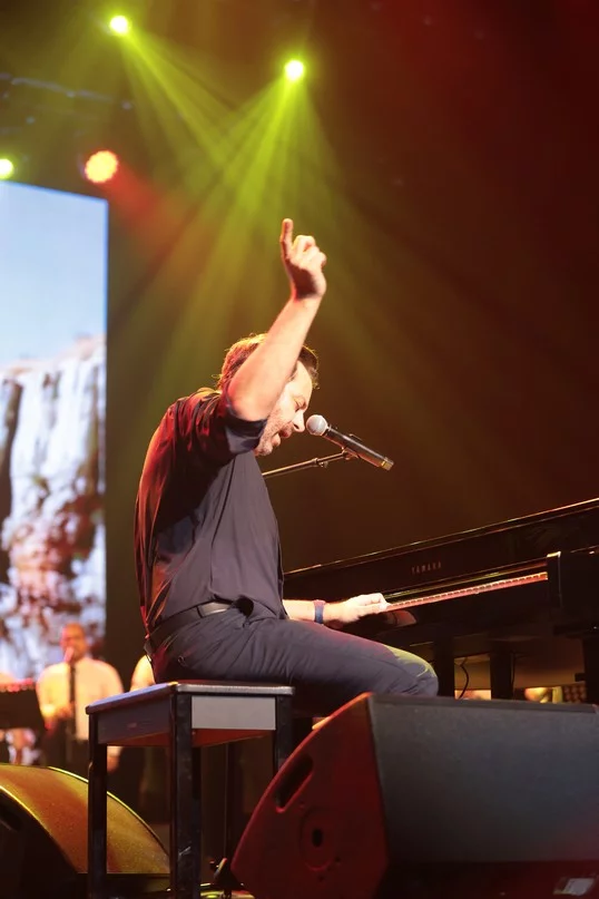 Guy Manoukian at Casino du Liban