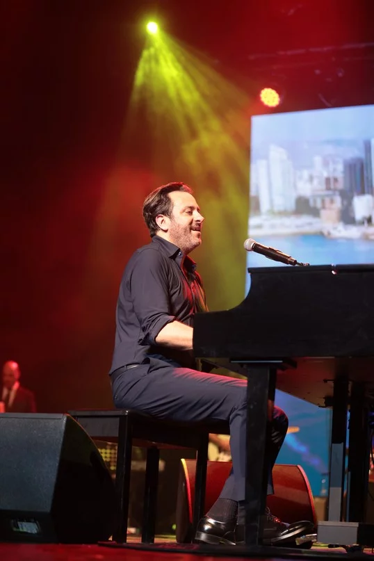 Guy Manoukian at Casino du Liban