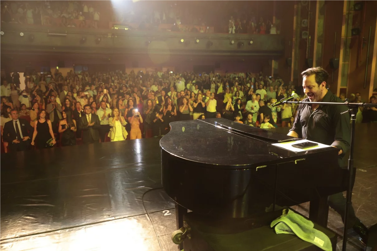 Guy Manoukian at Casino du Liban