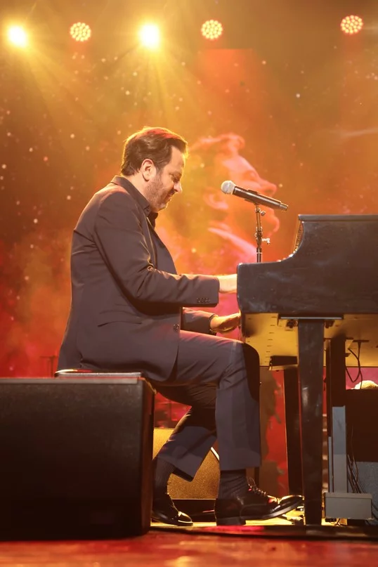 Guy Manoukian at Casino du Liban