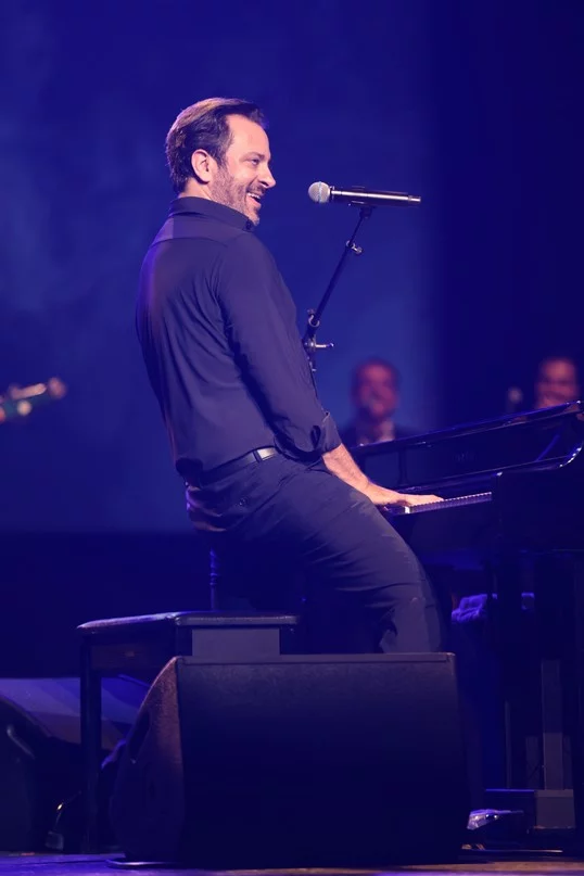 Guy Manoukian at Casino du Liban