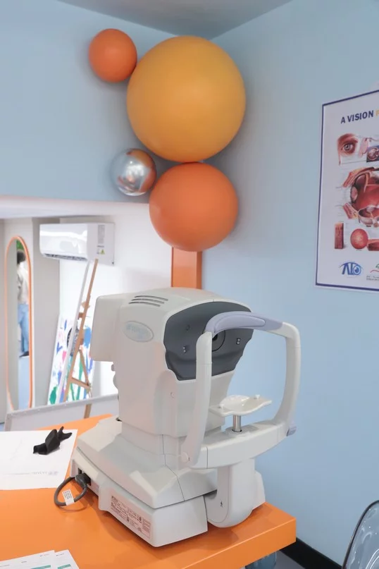 Opening of i-Pop Optics