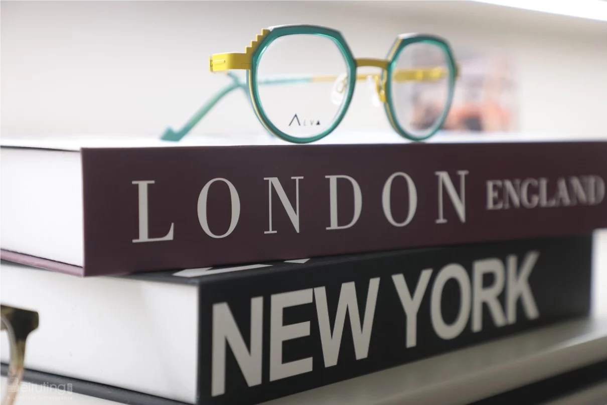 Opening of i-Pop Optics