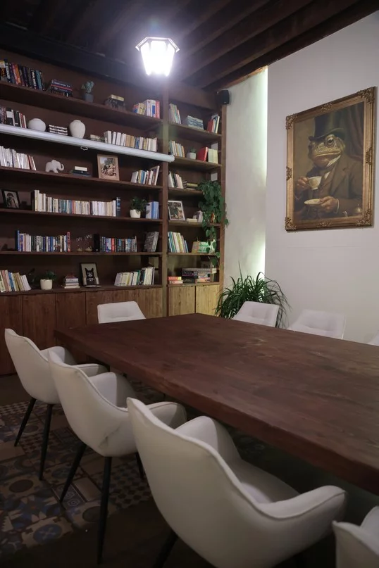 Ivy Social Club on Saturday Night