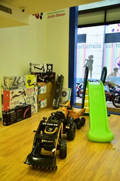 JouéClub Summer Edition Store at Beirut Souks