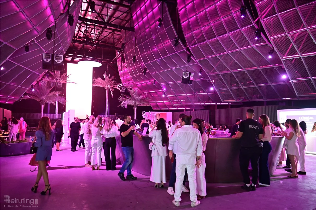 L'Oreal Paris The Glow & Gloss Museum