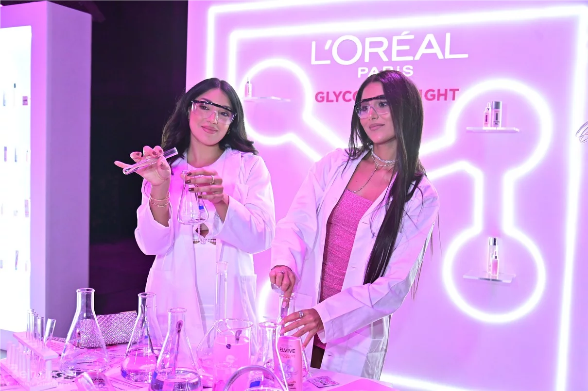 L'Oreal Paris The Glow & Gloss Museum