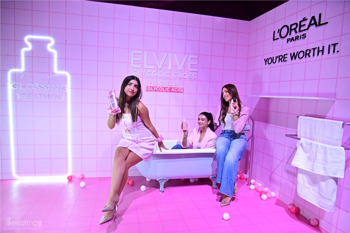 L'Oreal Paris The Glow & Gloss Museum