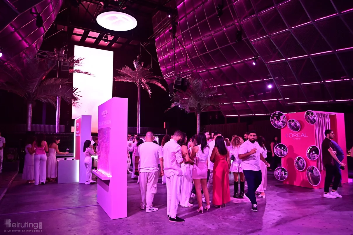 L'Oreal Paris The Glow & Gloss Museum