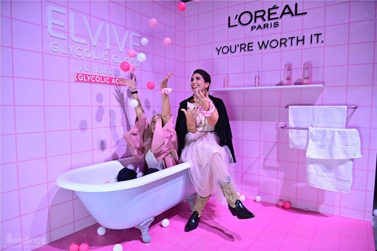 L'Oreal Paris The Glow & Gloss Museum