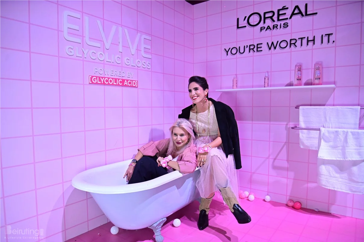 L'Oreal Paris The Glow & Gloss Museum