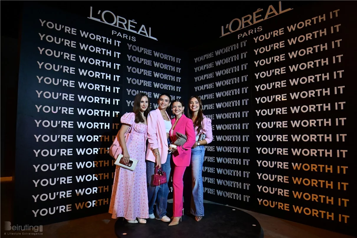 L'Oreal Paris The Glow & Gloss Museum