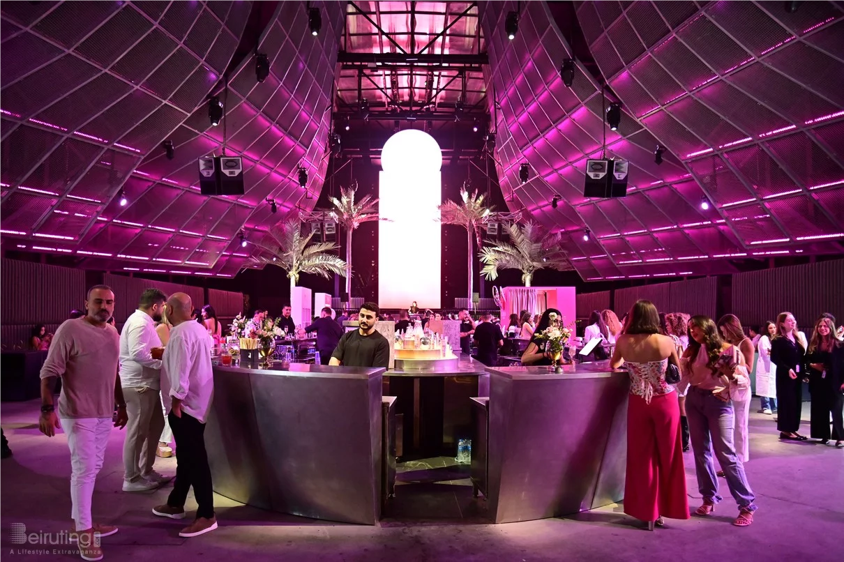 L'Oreal Paris The Glow & Gloss Museum