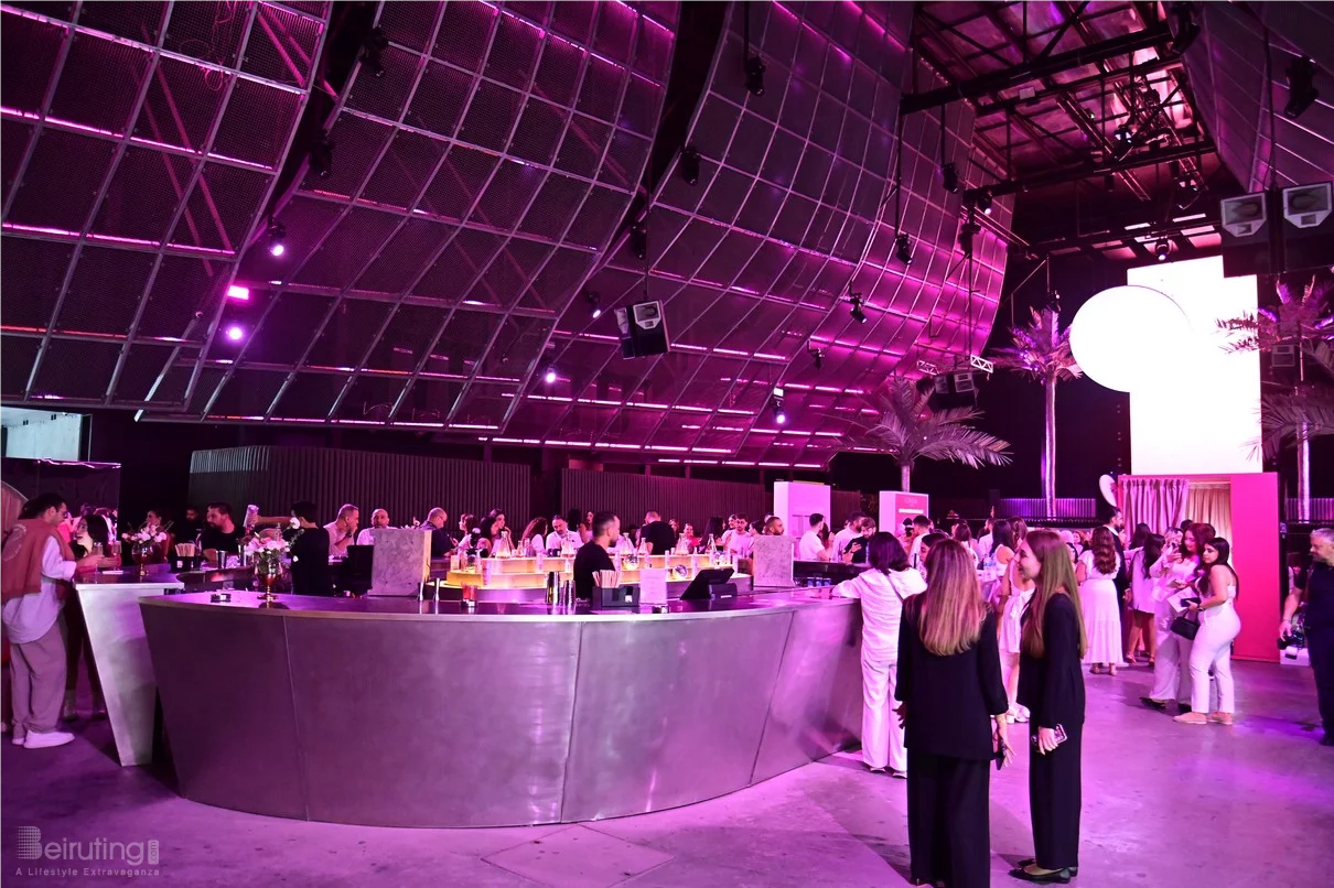 L'Oreal Paris The Glow & Gloss Museum