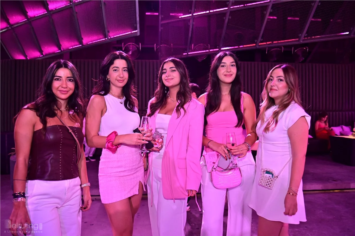 L'Oreal Paris The Glow & Gloss Museum