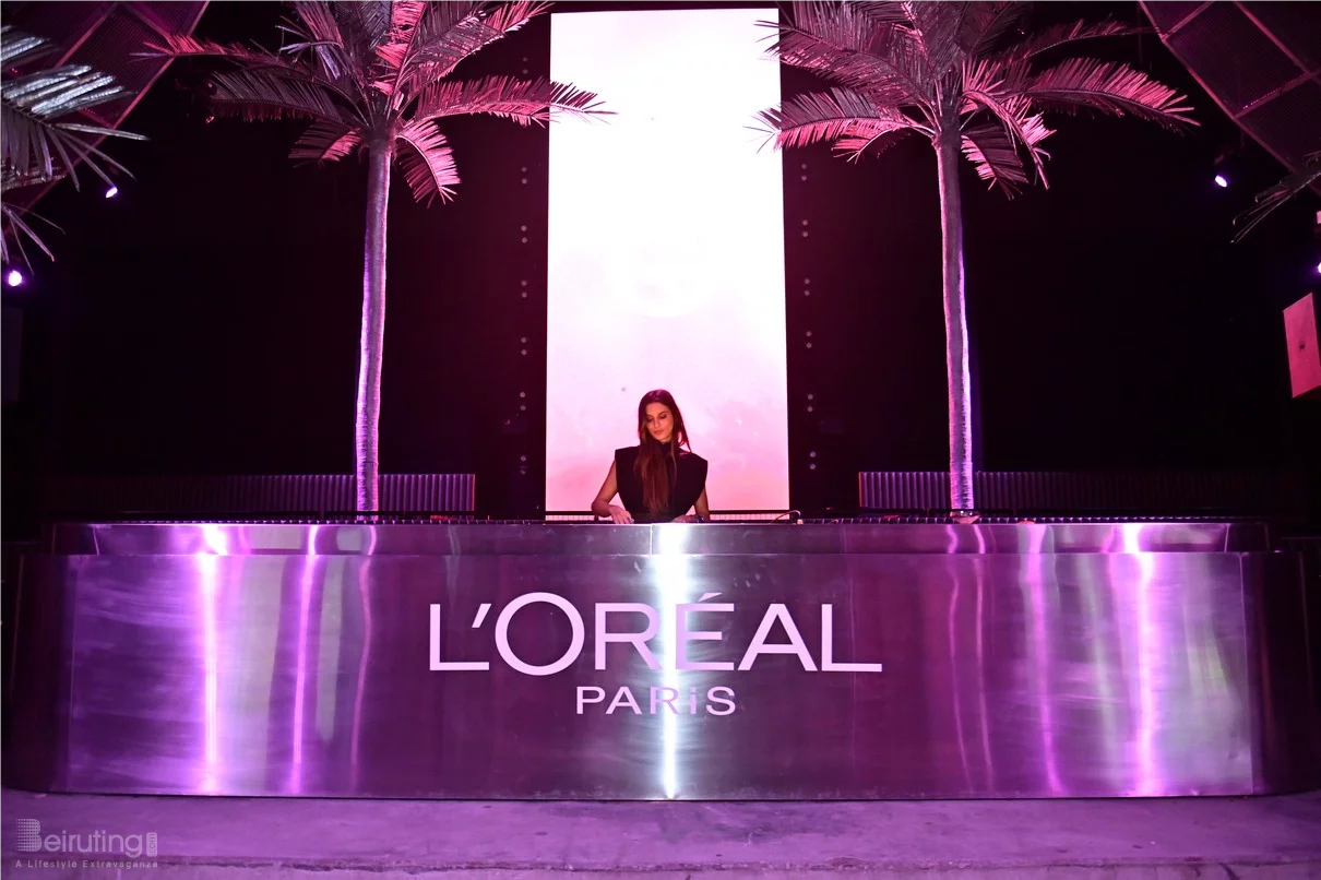 L'Oreal Paris The Glow & Gloss Museum