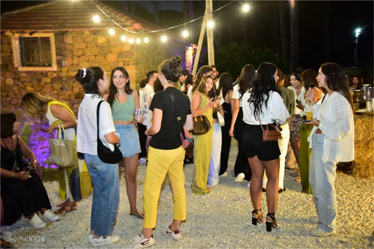 Mañana Al-Nahil Collection at Retro Village