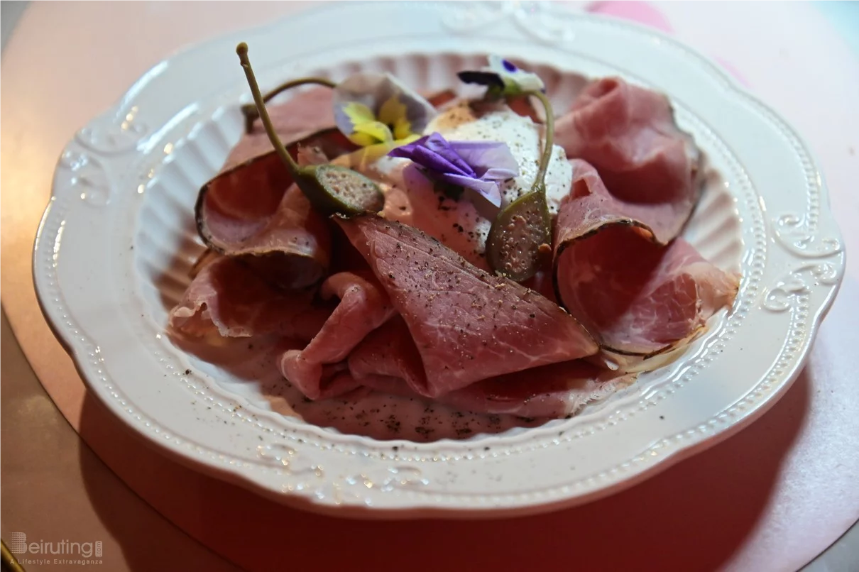 L'amour a la Table at Seravie