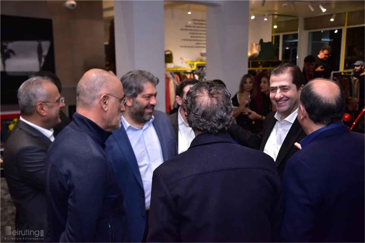 Art for Hope Initiative showcasing the rebirth of the smart All-Electric Compact SUV