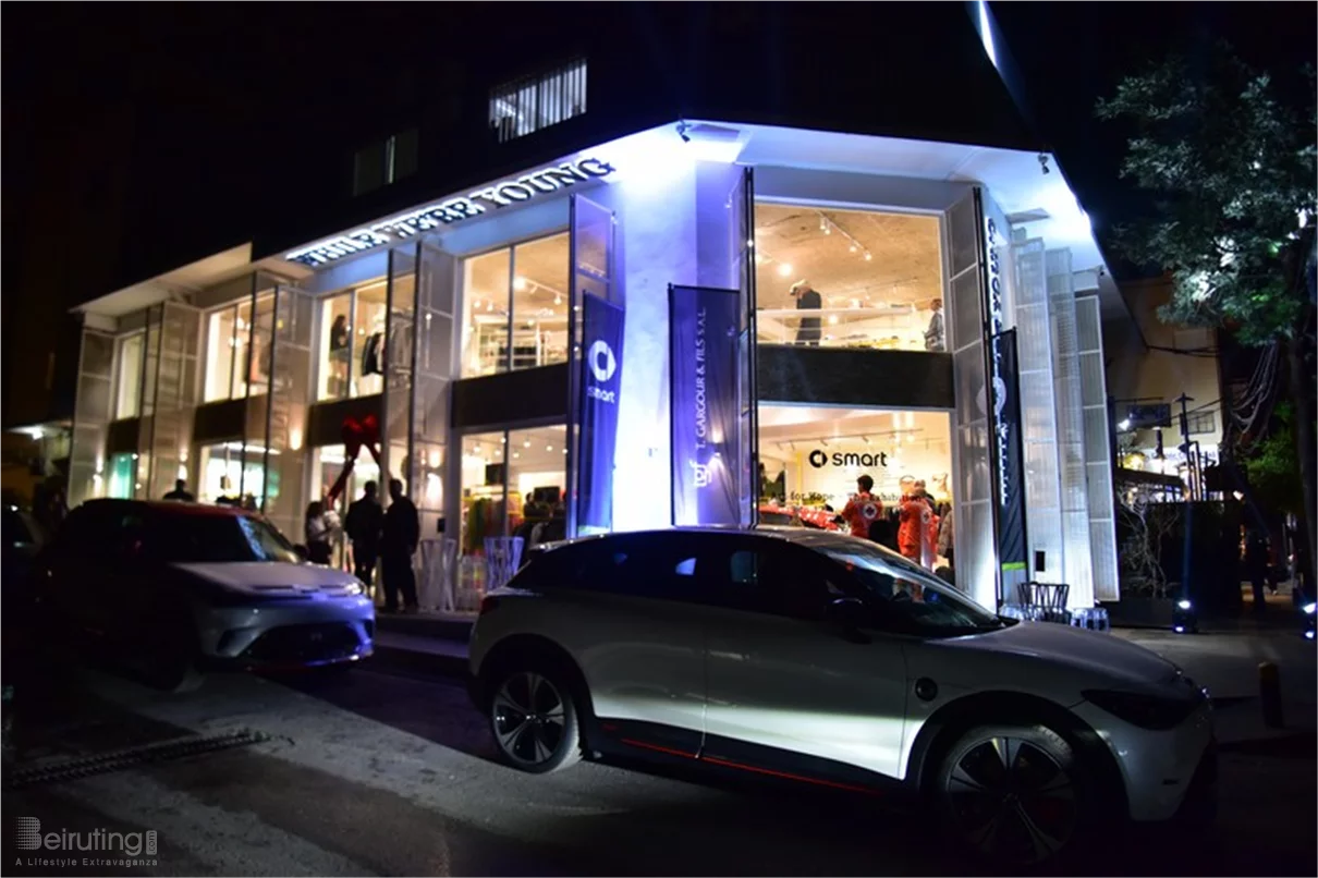 Art for Hope Initiative showcasing the rebirth of the smart All-Electric Compact SUV
