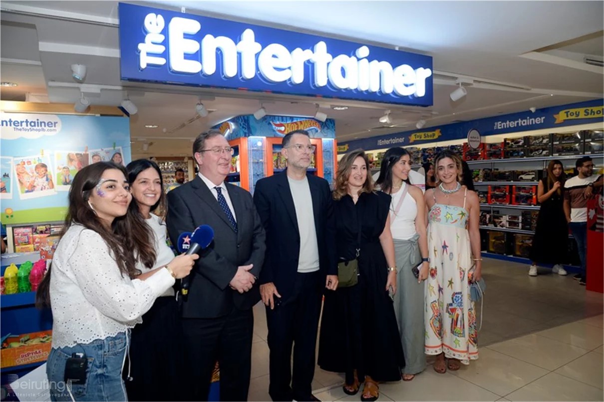 Grand Opening of The Entertainer Toy Shop