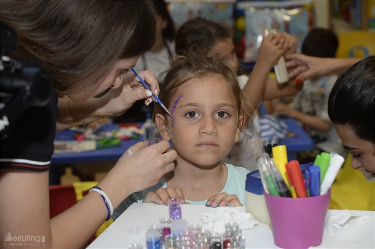 Grand Opening of The Entertainer Toy Shop