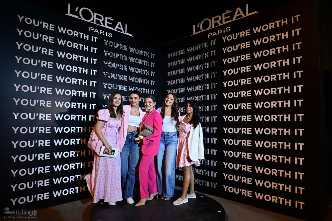 L'Oreal Paris The Glow & Gloss Museum