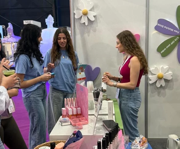USJ Business Students Gain Real-World Experience through Comin Academy at the Beauty and Wellbeing Forum