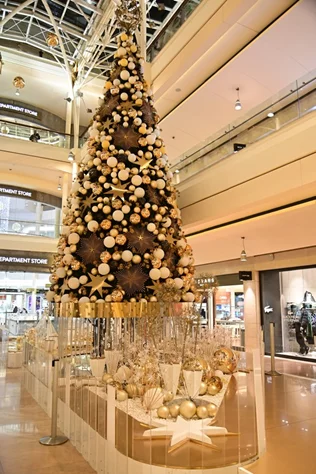 Christmas Tree Lighting at ABC Ashrafieh