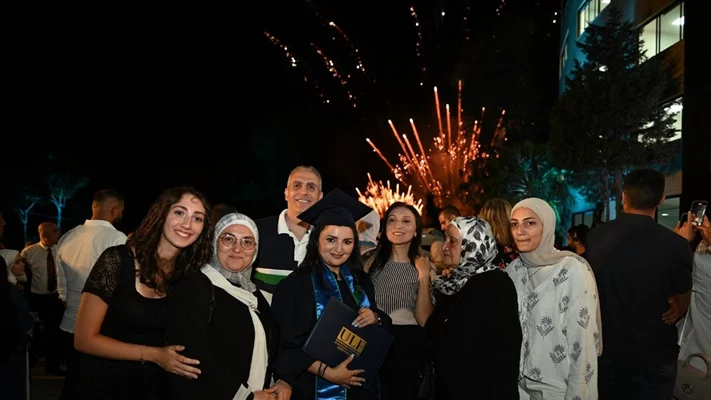 الجامعة اللبنانية الفرنسية تدشن قاعة زينب سليم المقدم وتحتفل بتخرّج دفعة 2025