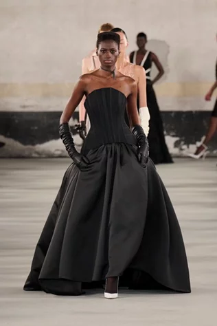 ELISABETTA FRANCHI FASHION SHOW