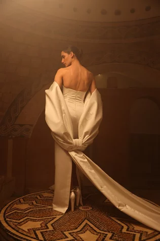 Edmond Moussallem Unveils Les Muses A Special Edition Ramadan Abaya Collection