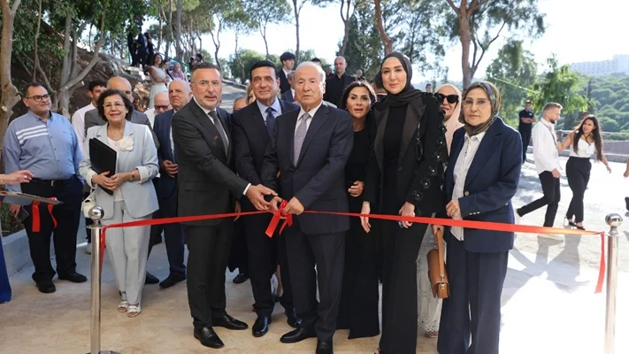 الجامعة اللبنانية الفرنسية تدشن قاعة زينب سليم المقدم وتحتفل بتخرّج دفعة 2025