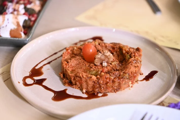 Kahwat Rayfoun a new Lebanese restaurant in the heart of Rayfoun