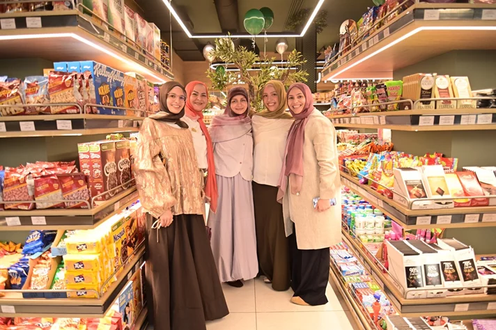 Grand Opening of Groots