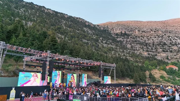 Louna at Ehdeniyat Festival