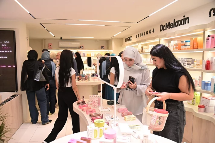 Opening of Sisters Glow