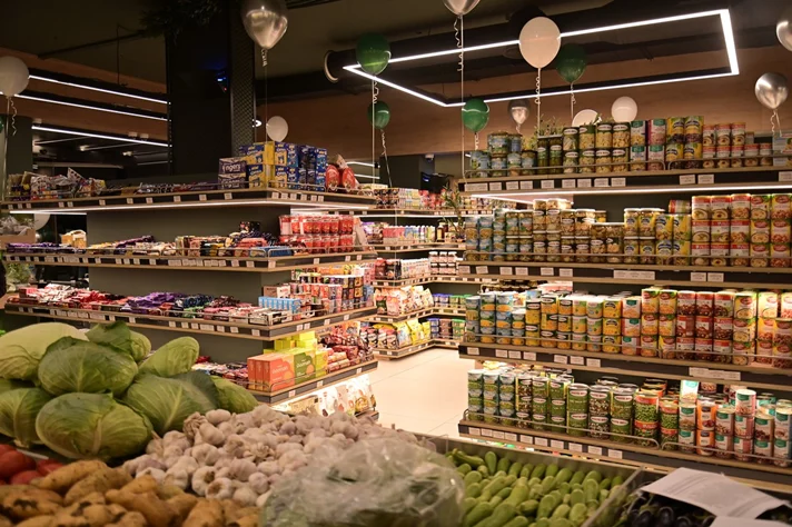 Grand Opening of Groots