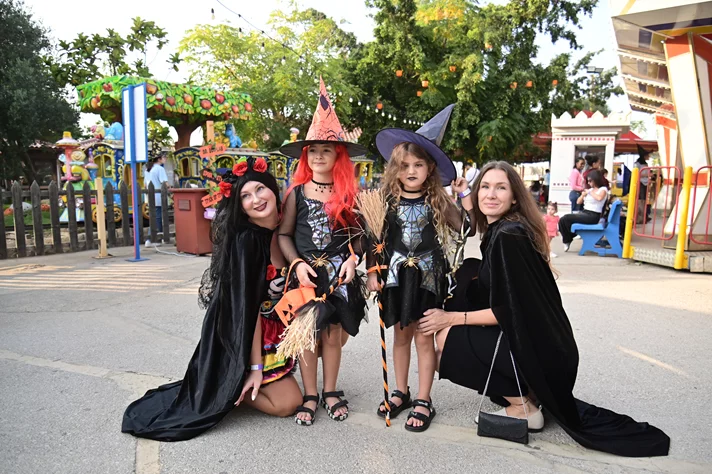 Halloween Vibes at Dream Park