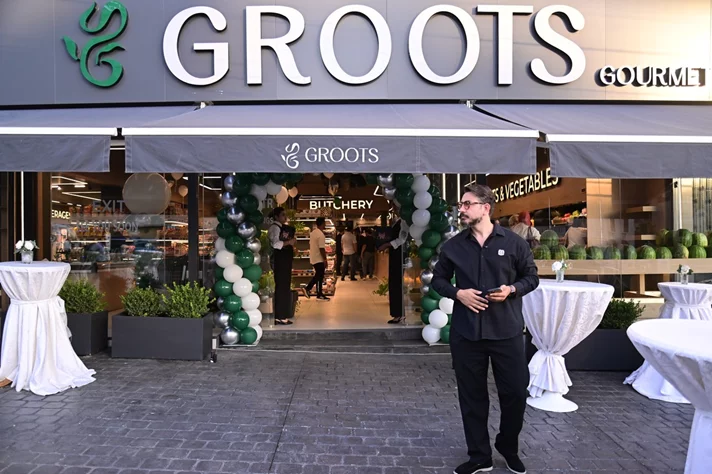 Grand Opening of Groots