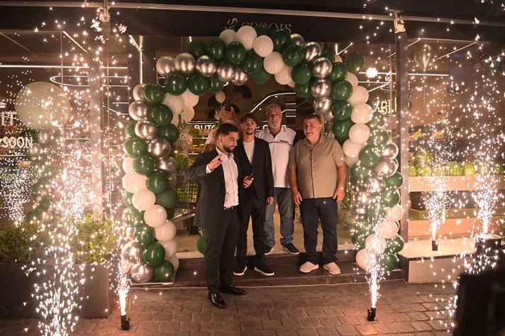 Grand Opening of Groots