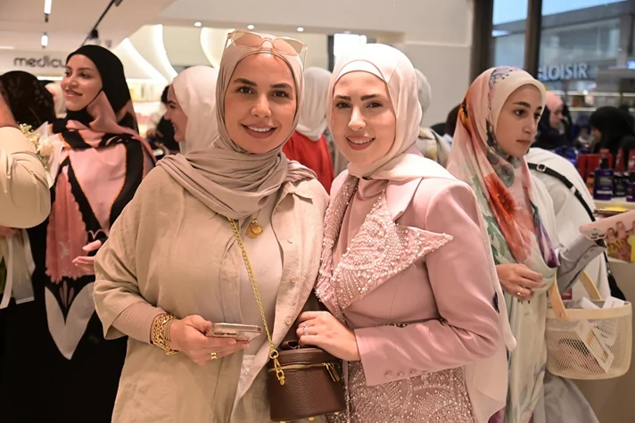 Opening of Sisters Glow
