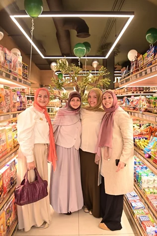 Grand Opening of Groots