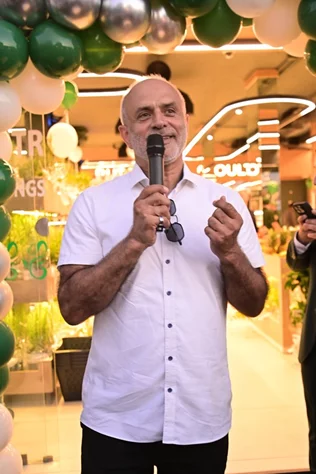 Grand Opening of Groots