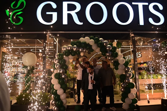 Grand Opening of Groots
