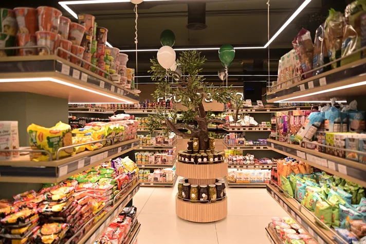 Grand Opening of Groots