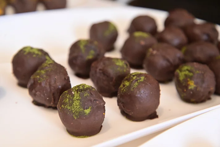 EOS x Studio 15
