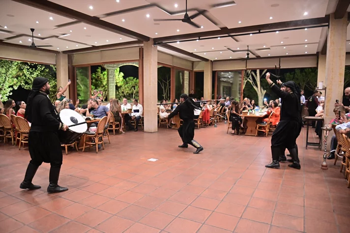 Byelba2lna el Farah Charity Dinner at LOS